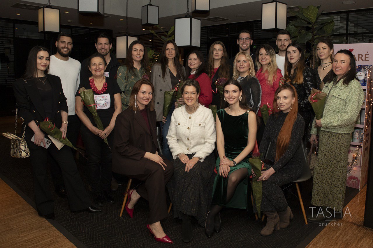 How to sound confident? Public‑speaking and acting mastery in our life